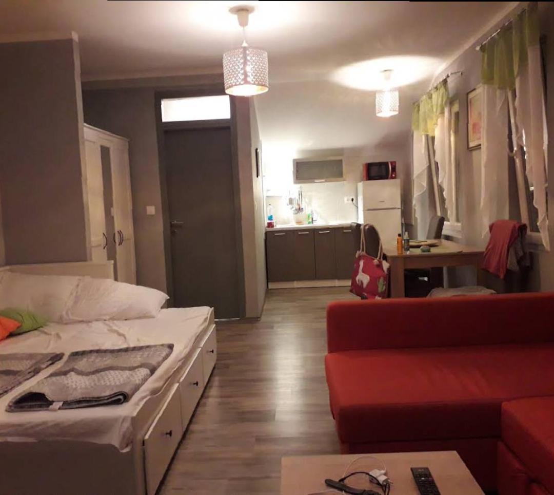 Mendula Apartment Pakostane Luaran gambar